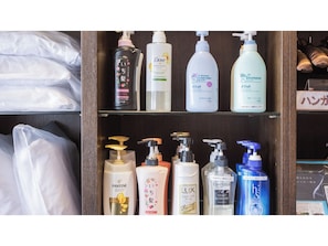 Bathroom amenities