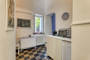 Kitchenette