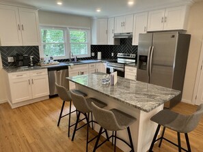 Kitchen - island seating