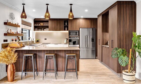 Kitchen Overview (1)