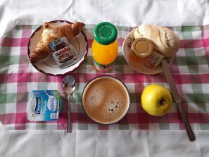 Breakfast meal