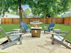Outdoor firepit and gas grill
