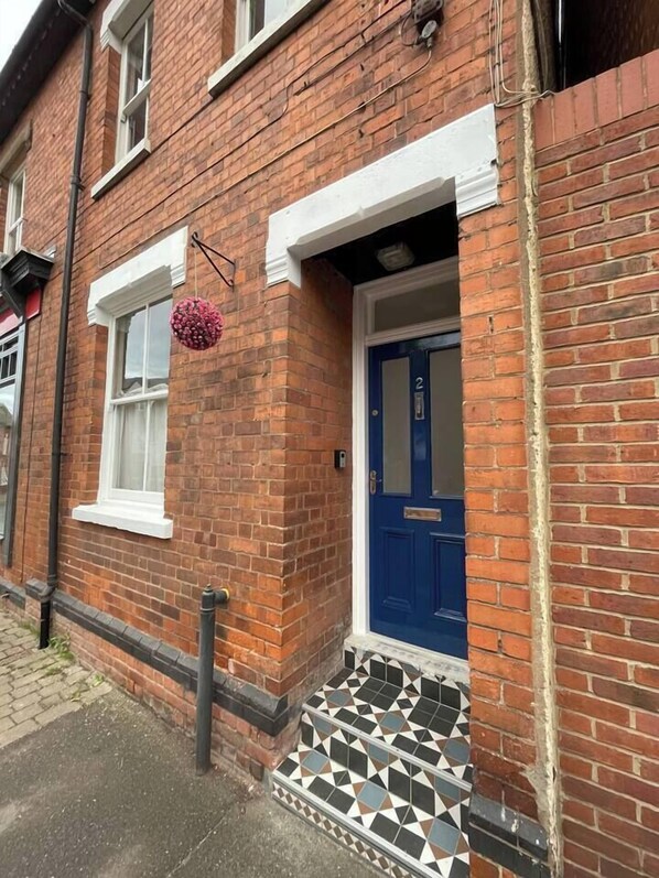 Front door (1)