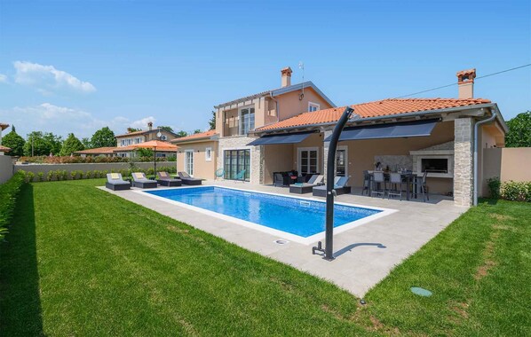 pool