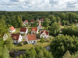 Stugans exteriör [sommar]