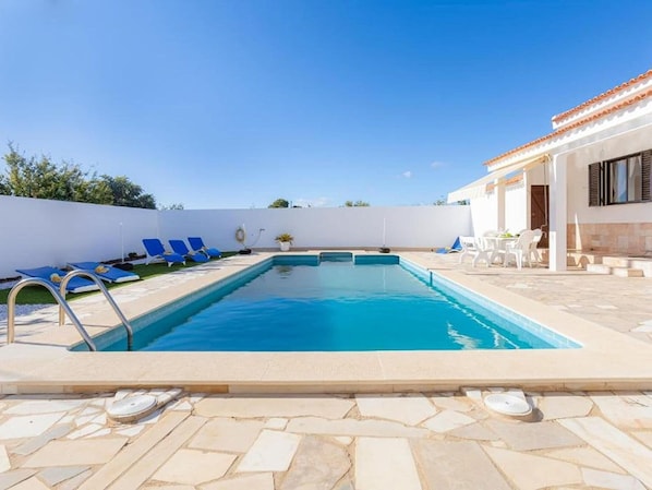 Holiday Home Swimming Pool