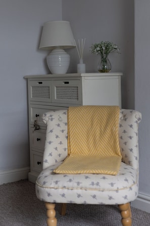 Water view cottage holiday rental conwy main bedroom chair
