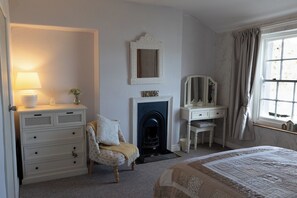 Water view cottage holiday rental conwy main bedroom 2