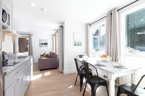 Kitchen with breakfast table