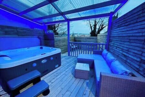 Bain à remous extérieur