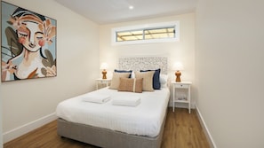 Bedroom | Queen