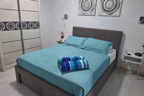 Bedroom with Queen Bed