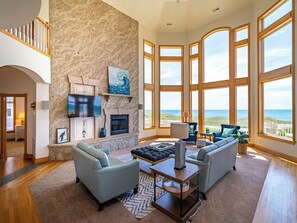 Mid Level Living Area with Ocean Views