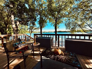 Seasons are changing and so is my outdoor furniture for fall.