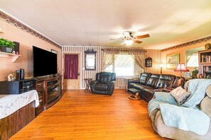 Living Room | Main Level | Central A/C & Heating