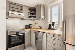 Well equipped kitchen for the home chef!