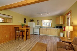 Living Room | Single-Story Cabin