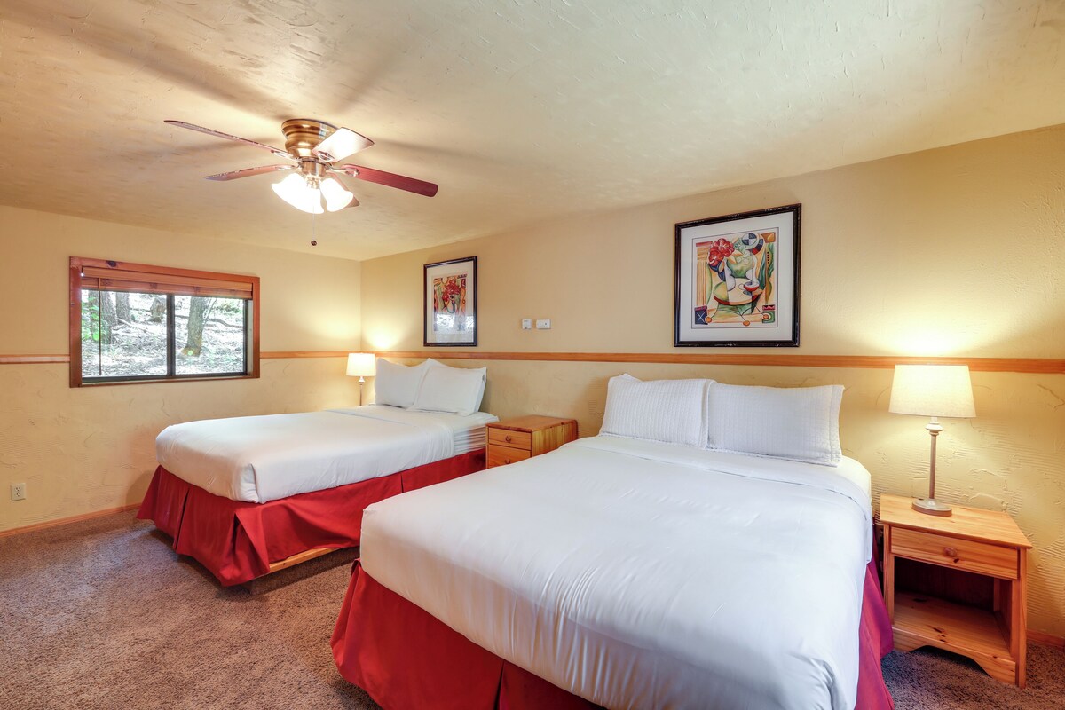 Pet-Friendly Sedona Cabin w/ On-Site Creek Access!