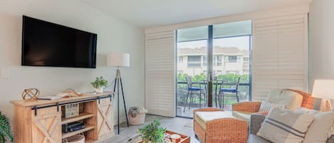 Fort Pierce Vacation Rental | 1BR | 1BA | 678 Sq Ft | Steps Required to Enter