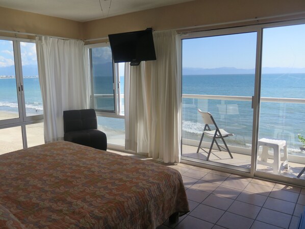 bedroom and balcony, beautifu view