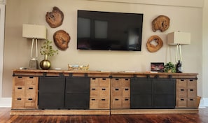 TV