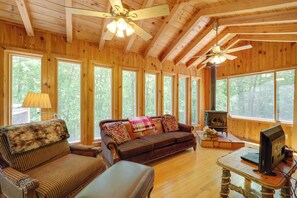 Living Room | TV | Wood-Burning Stove | Single-Story Cabin