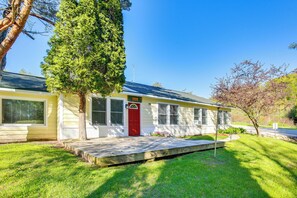 Exterior | Deck