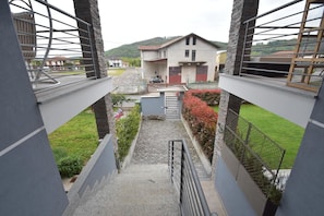 Entrance / Reception