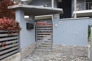 Entrance / Reception