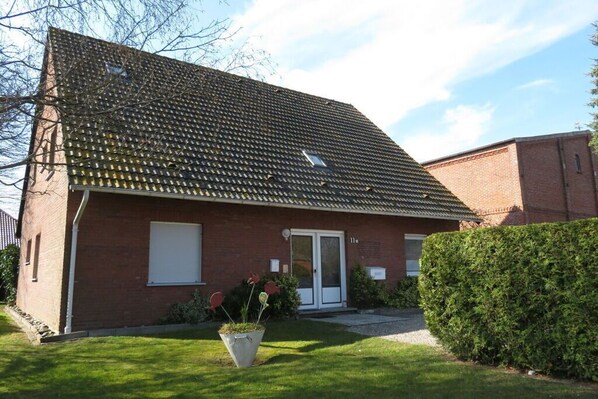 Holiday Home Exterior [summer]