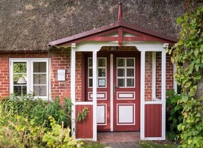 Außenseite Ferienhaus [Sommer]