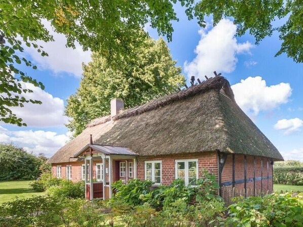 Außenseite Ferienhaus [Sommer]