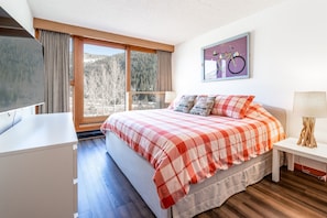 Bedroom - King Bed