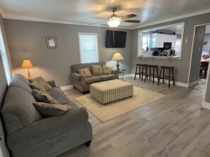 Living to Right - 1 Queen Sofa Bed