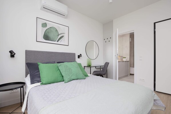 Comfortable double bed