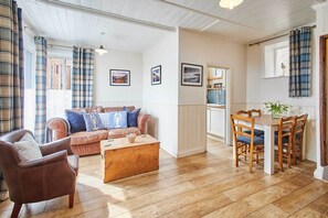 The Old Bakehouse, Whitby - Host & Stay