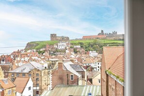 The Old Bakehouse, Whitby - Host & Stay