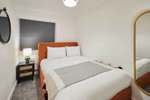 Milbanke House, Seaham - Host & Stay