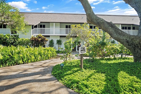 Perfect ground floor entrance.
