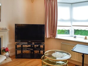 Living area | Kernow Bys Vyken House, Liskeard