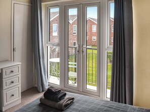 Double bedroom | Cliff Top Villa, Lowestoft