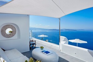 Exquisite Santorini Villa | 10 Bedrooms | Villa Luciana | Private Pool & Jacuzzi & Pool Bar | Ideal for Groups | Oia