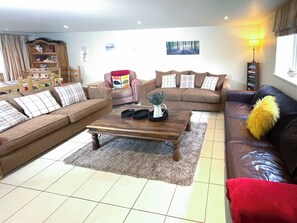 Living room | Lily Pad 6 - Lily Pad Cottages, Nassington, near Stamford