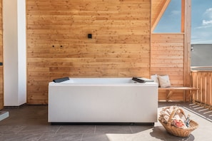 Bain à remous extérieur