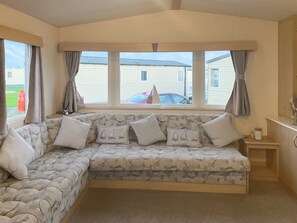 Open plan living space | Sea Breeze, Heysham, near Lancaster