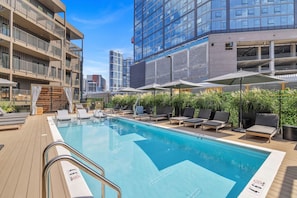 Pool (open seasonally), cabanas, loungers, outdoor furniture, fire pits and more in the communal common areas