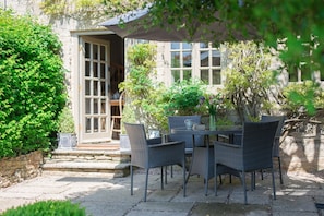 Enoch's Cottage - StayCotswold