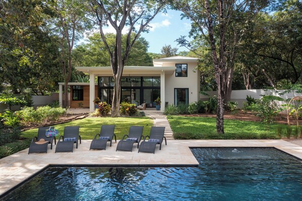 Private pool!