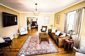 Spacious living room