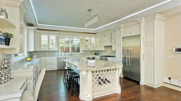 Gourmet Kitchen